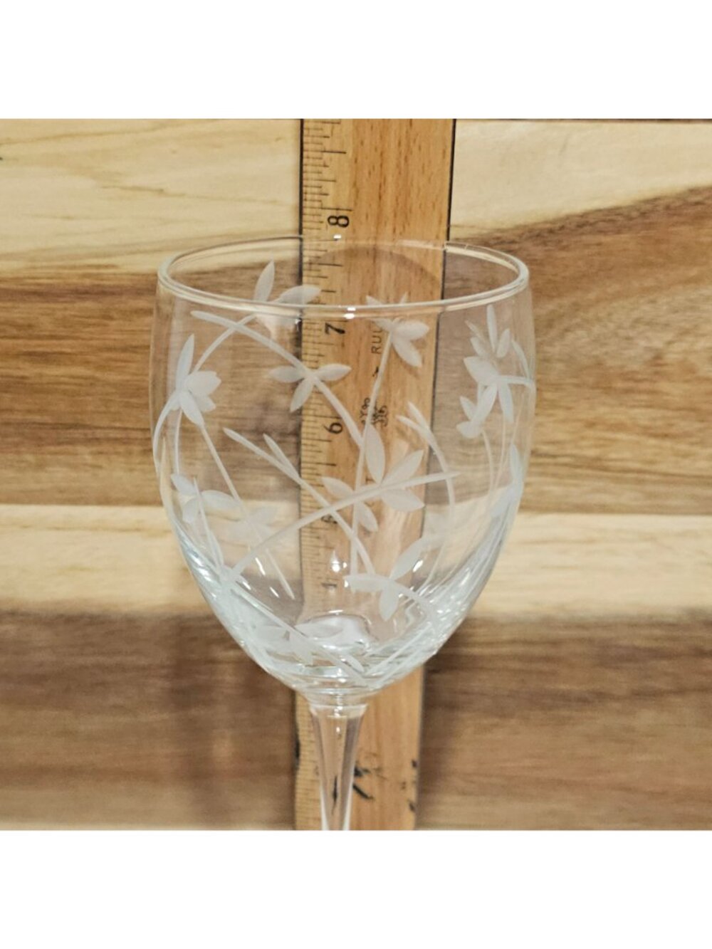 Cristal D'Arques Eleana Wine Glass 7.75" Vintage Crystal etched floral pattern - Picture 3 of 5